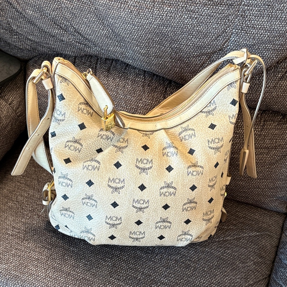 MCM Visetos Cream Shoulder,Hobo  Bag -Authenticated - Picture 3 of 13